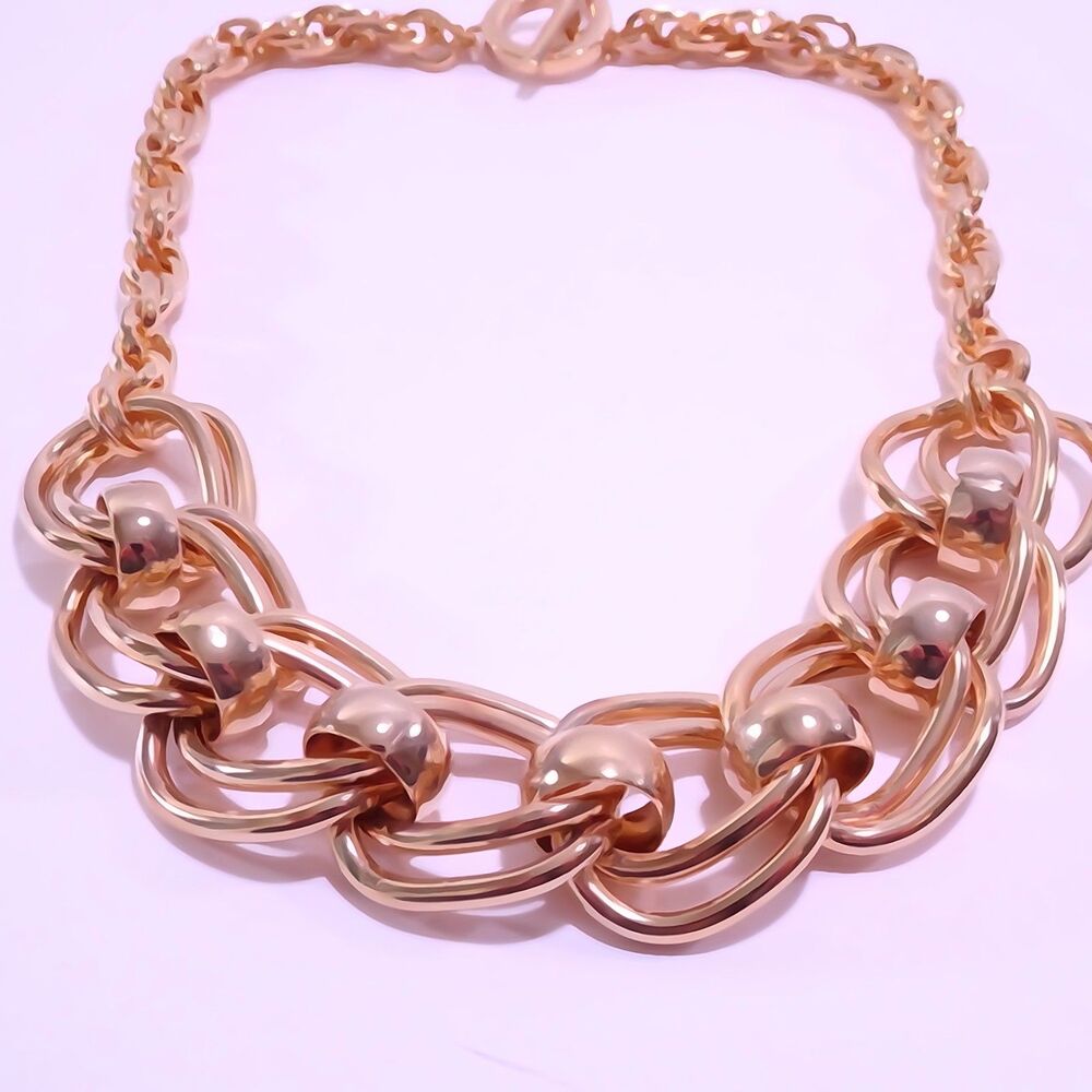 Banana Republic Women's Glamour Chunky Double Link Toggle Necklace NWT 98 Gold - Picture 5 of 5